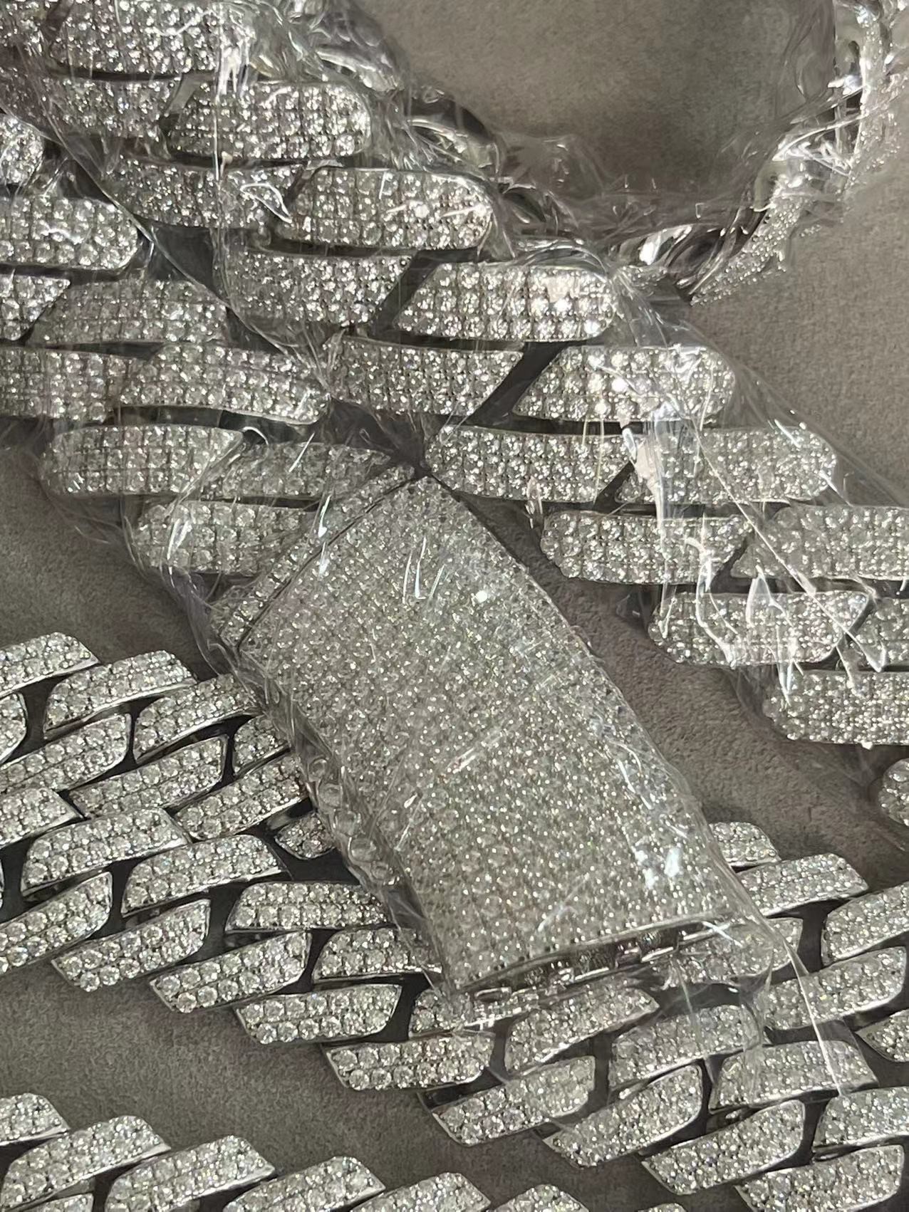 последний случай компании о Ювелир Moissanite кубинський цепной